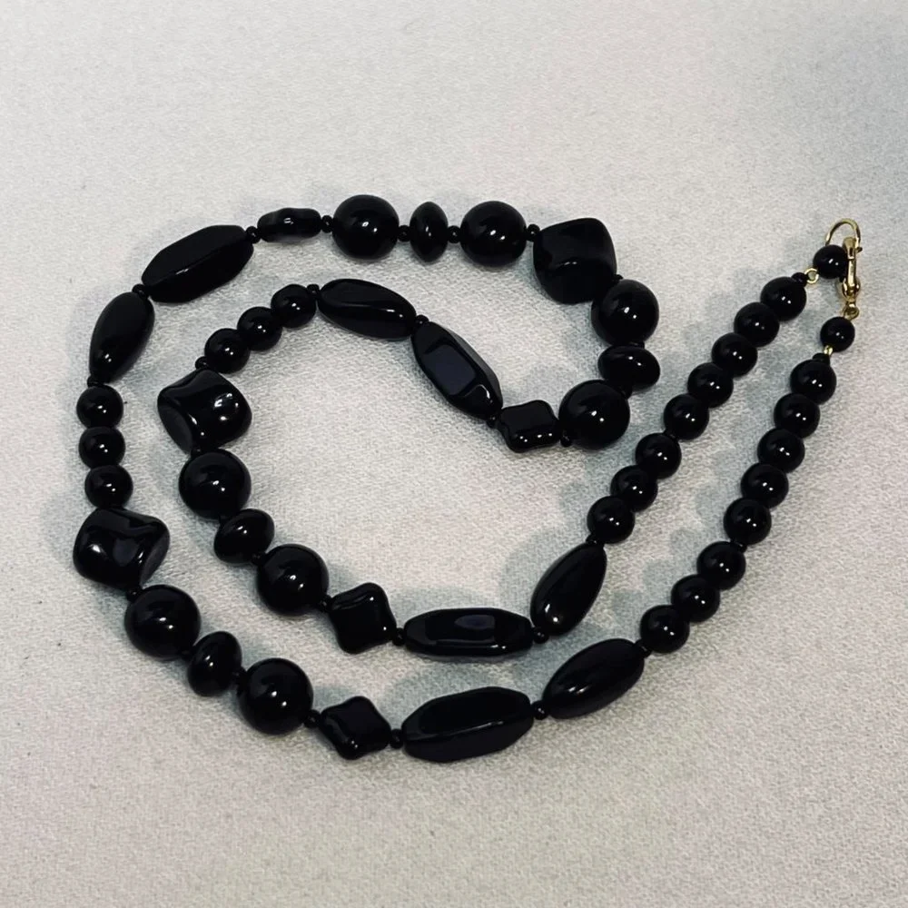 Vintage Black Glass Beaded Necklace (5117) - Picture 6 of 7